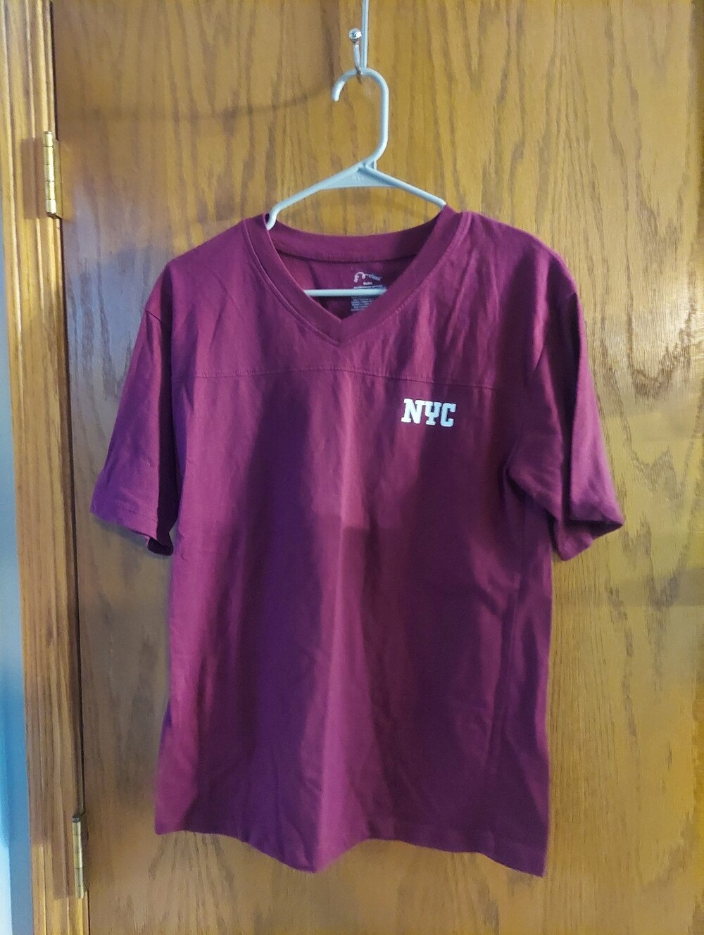 Art Class NYC 35 Maroon V-Neck Graphic T-Shirt  Kids XL 14